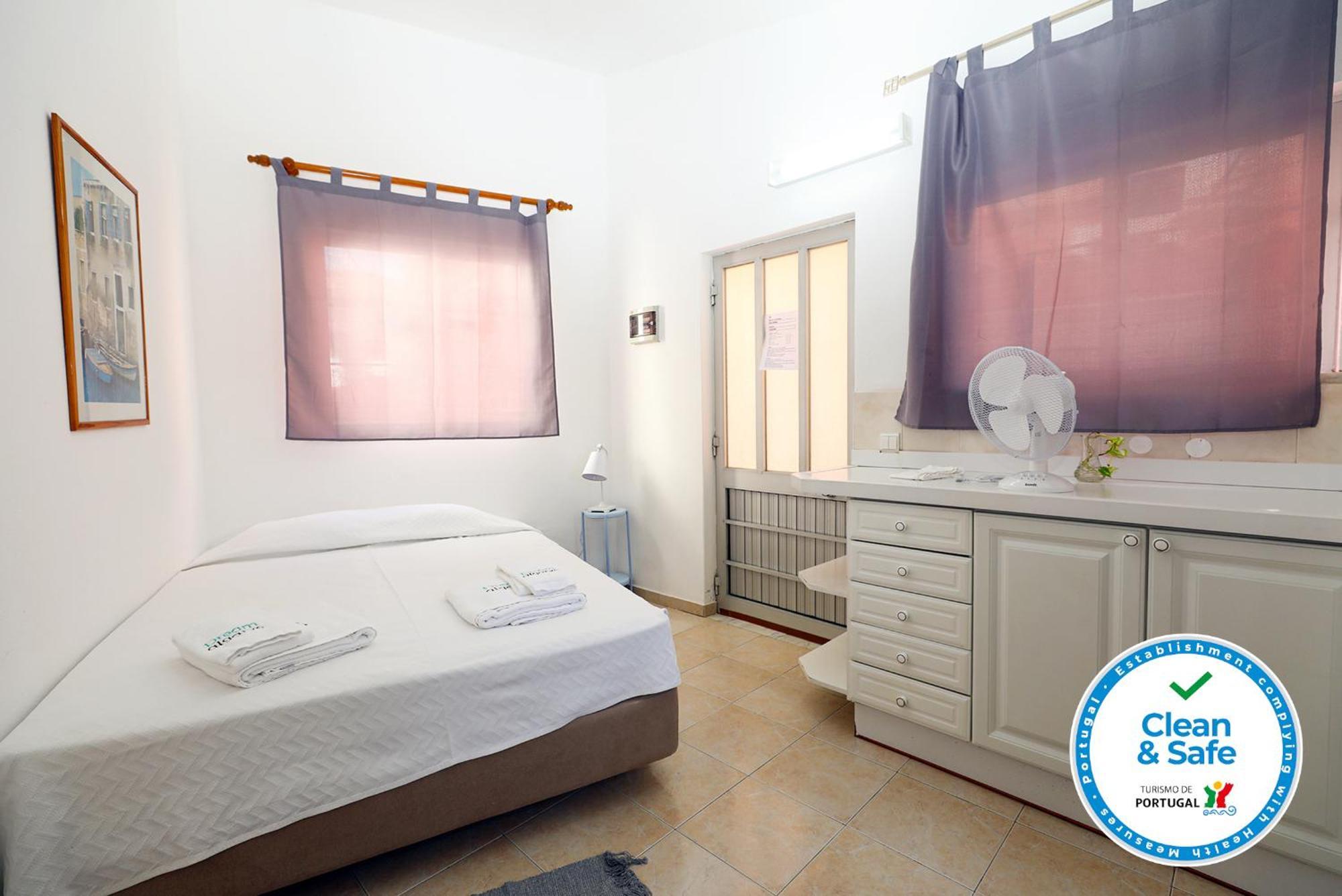 T - Casa Costa Doiro Guesthouse Лагос Стая снимка